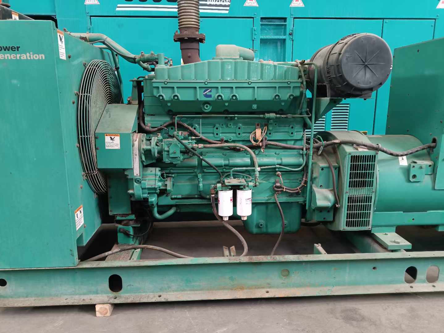 富宁过载会对 600kW 柴油发电机组造成哪些损害？