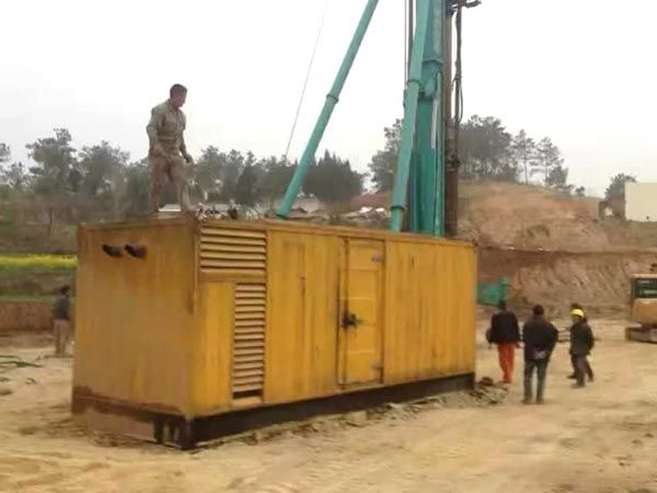 富宁如何判断水冷式机油散热器密封件是否需要更换？